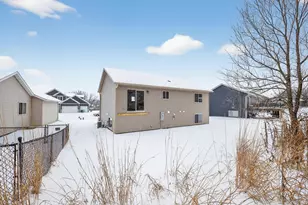 2163 Hadley Hills Dr NE, Rochester, MN 55906 - Photo 6