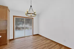 2163 Hadley Hills Dr NE, Rochester, MN 55906 - Photo 14