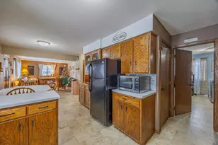 609 E 8th St, Winthrop, MN 55396 - Photo 8