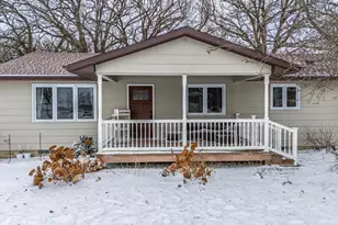 609 E 8th St, Winthrop, MN 55396 - Photo 4