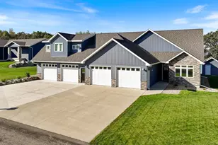 112 S Sunrise St, Hendricks, MN 56136 - Photo 2