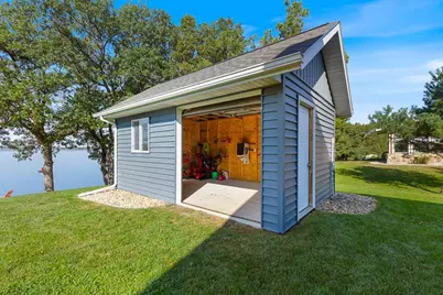 112 S Sunrise Street, Hendricks, MN 56136 - Photo 10