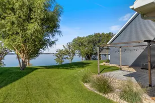 112 S Sunrise St, Hendricks, MN 56136 - Photo 12