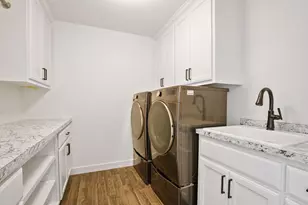 13937 Ember Ct, Apple Valley, MN 55124 - Photo 10