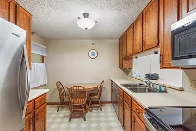 4035 Victoria Street N #110, Shoreview, MN 55126 - Photo 4