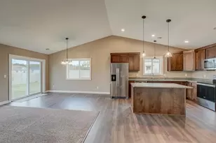 1343 Creekwood Dr, New Richmond, WI 54017 - Photo 40