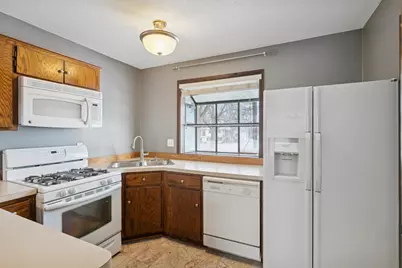 4202 Sylvia Lane S, Shoreview, MN 55126 - Photo 16