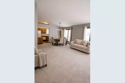 1273 Hilo Avenue N, Oakdale, MN 55128 - Photo 6