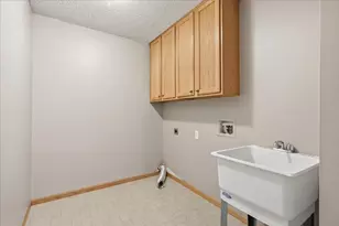 6933 Prairie Ct S, Cottage Grove, MN 55016 - Photo 18