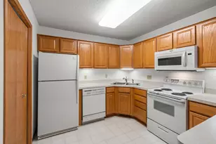 410 Sarazin St, Shakopee, MN 55379 - Photo 20