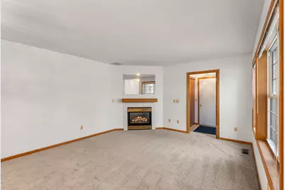 410 Sarazin Street, Shakopee, MN 55379 - Photo 10