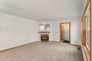 410 Sarazin St, Shakopee, MN 55379 - Photo 10