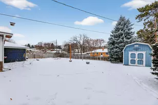 10318 York Ln, Bloomington, MN 55431 - Photo 16