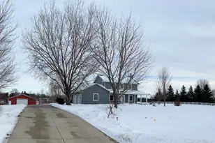 10480 Heather Ln, Rogers, MN 55374 - Photo 2