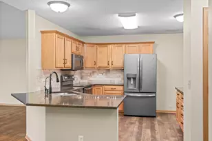 2003 10th Ave W, Shakopee, MN 55379 - Photo 12