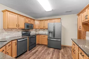 2003 10th Ave W, Shakopee, MN 55379 - Photo 14