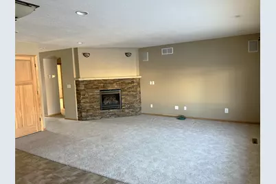 1807 3rd Avenue NE, Austin, MN 55912 - Photo 4