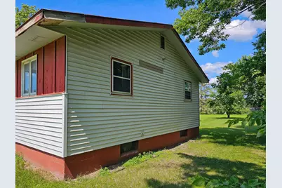 452 4th St NW, Perham, MN 56573 - Photo 4