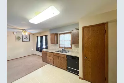 215 N Swain Street, Redwood Falls, MN 56283 - Photo 14