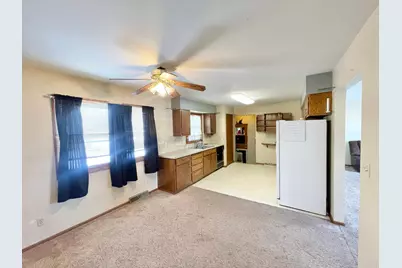 215 N Swain Street, Redwood Falls, MN 56283 - Photo 10