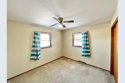 215 N Swain Street, Redwood Falls, MN 56283 - Photo 18