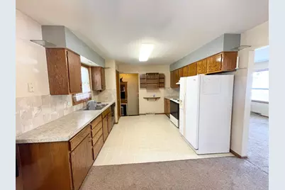 215 N Swain Street, Redwood Falls, MN 56283 - Photo 12