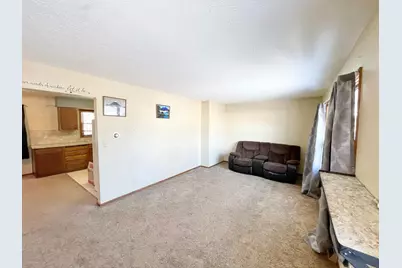 215 N Swain Street, Redwood Falls, MN 56283 - Photo 4