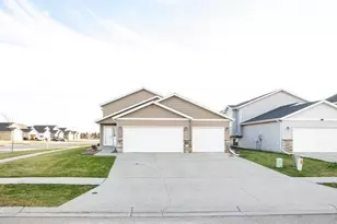 3053 38th Ave S, Moorhead, MN 56560 - Photo 2