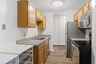 2800 Hamline Ave N, Roseville, MN 55113 - Photo 6