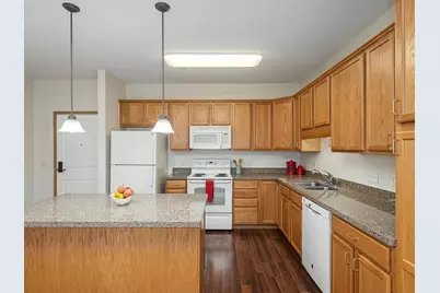 1900 Rush Lake Trail #112, New Brighton, MN 55112 - Photo 8