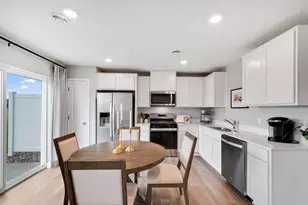 13736 Kaylemore Trl, Rosemount, MN 55068 - Photo 6