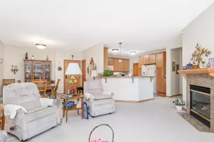 5225 Grandview Square, Edina, MN 55436 - Photo 10
