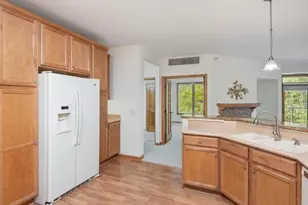5225 Grandview Square, Edina, MN 55436 - Photo 8