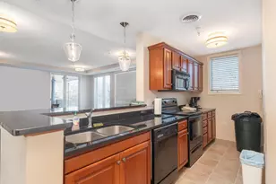 5225 Grandview Square, Edina, MN 55436 - Photo 24