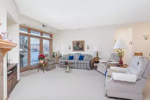 5225 Grandview Square, Edina, MN 55436 - Photo 4