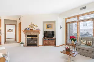 5225 Grandview Square, Edina, MN 55436 - Photo 10