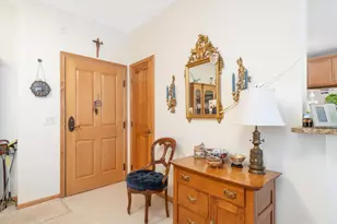5225 Grandview Square, Edina, MN 55436 - Photo 2