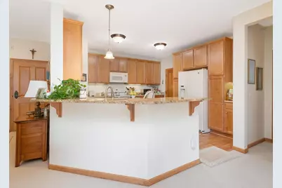 5225 Grandview Square #210, Edina, MN 55436 - Photo 8
