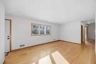 1261 Skillman Ave E, Maplewood, MN 55109 - Photo 8