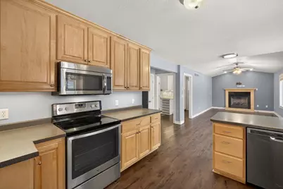 420 5th Street NE, Plainview, MN 55964 - Photo 16