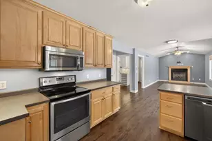 420 5th St NE, Plainview, MN 55964 - Photo 16