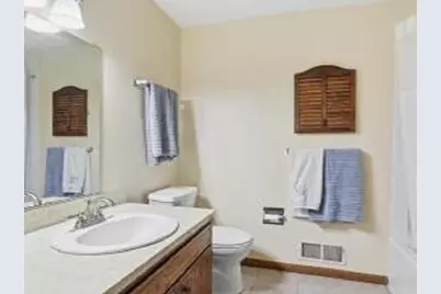 417 S Park Lane, Le Sueur, MN 56058 - Photo 16