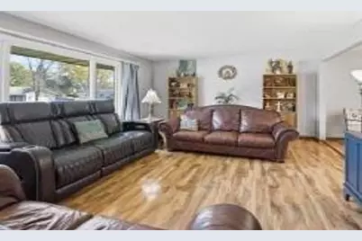 417 S Park Lane, Le Sueur, MN 56058 - Photo 4