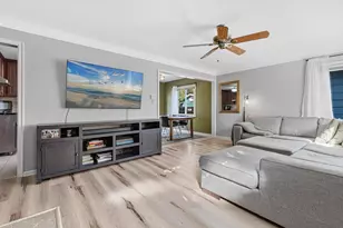 425 Ruby Dr, West Saint Paul, MN 55118 - Photo 8