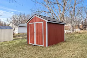 1104 Cheryl Ave, Marshall, MN 56258 - Photo 10