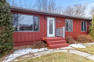 1104 Cheryl Ave, Marshall, MN 56258 - Photo 4