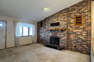 816 E 5th St, Blue Earth, MN 56013 - Photo 10