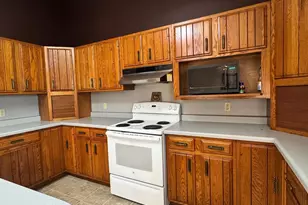 816 E 5th St, Blue Earth, MN 56013 - Photo 6