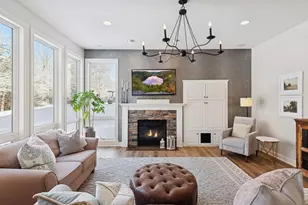 9176 Cold Stream Ln, Eden Prairie, MN 55347 - Photo 10