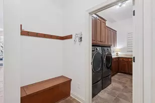 9176 Cold Stream Ln, Eden Prairie, MN 55347 - Photo 20